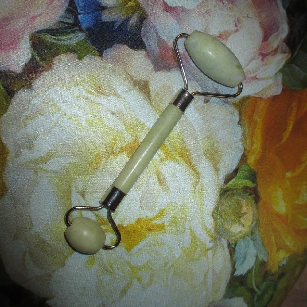 Reviving Quartz Eye Mask Set - Picture 6 of 6